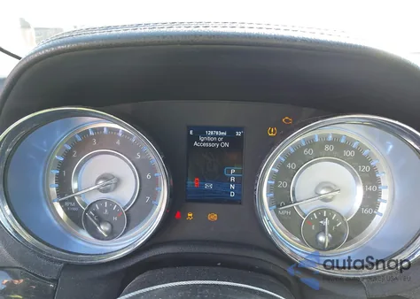 2013 Chrysler 300C z USA, uszkodzony, nr VIN 2C3CCAET8DH541400